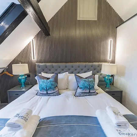 The Log House Guest house 3*