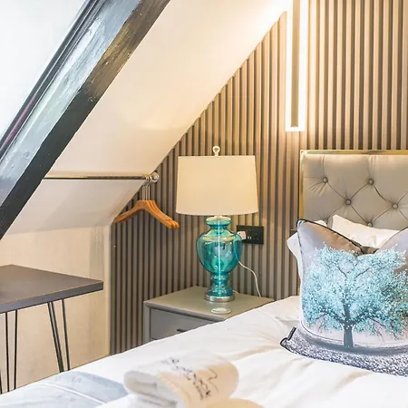 The Log House بيت ضيافة آمبيلسايد