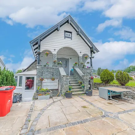 بيت ضيافة The Log House آمبيلسايد