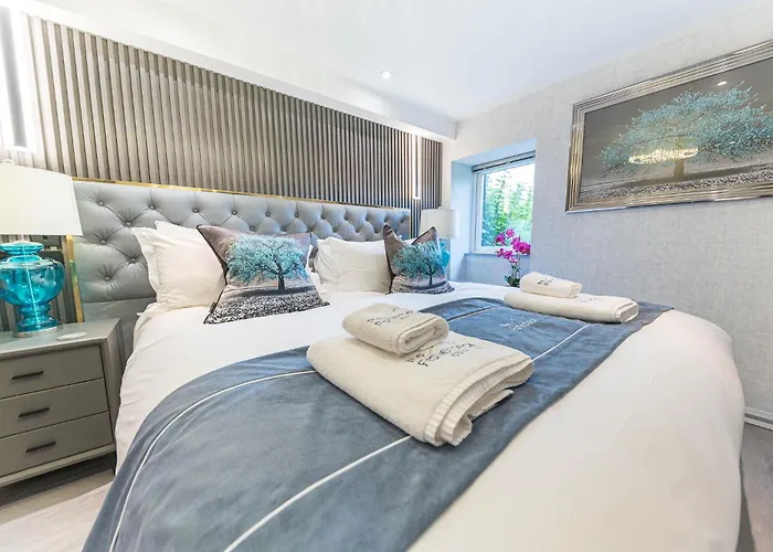 The Log House 3* آمبيلسايد