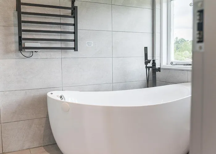 The Log House آمبيلسايد