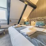 The Log House 3* آمبيلسايد